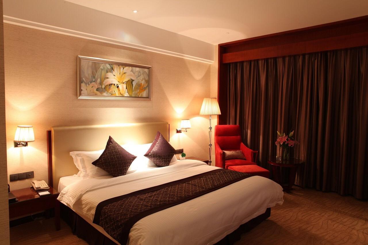 Wuhan Tianchimel Hotel Exterior photo